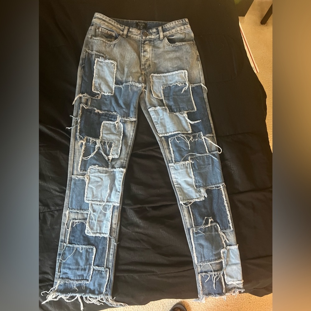 PATCH DENIM JEANS